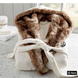 Pottery Barn Caramel Ombre Faux Fur Robe